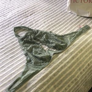 NWT: VS bralette